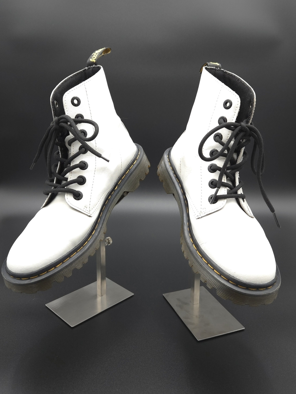 Dr. Martens Luana White Leather Combat Boots Women’s Size 7 Lace Up Ankle Bootie